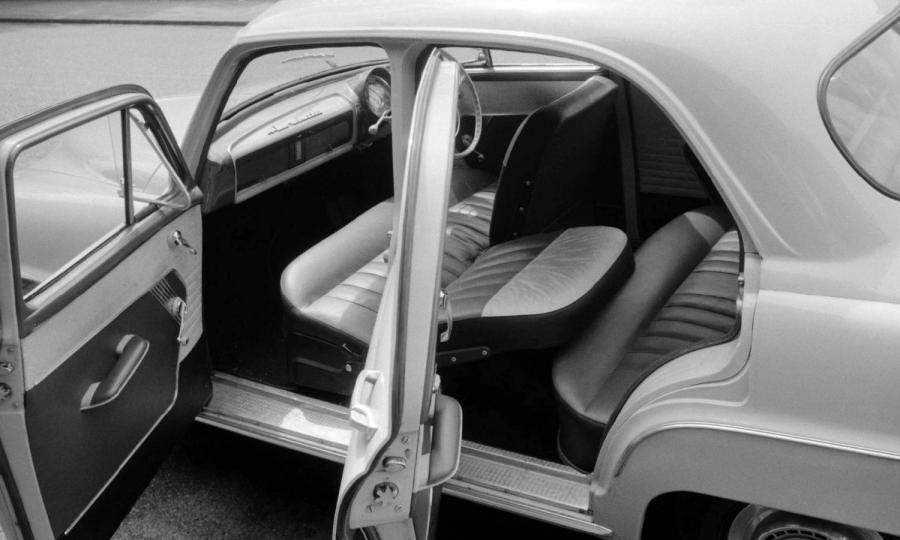Интерьер Simca Aronde Elysee (90A) 1955 года  (UK) (фото 6 из 7)